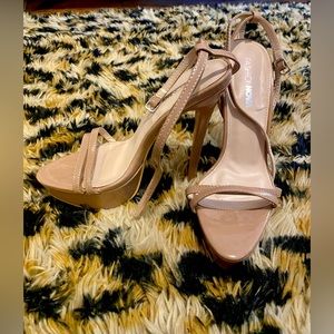 FASHIONNOVA Nude Strappy Buckle Stilettos Size 8 - wedding bridal formal dance